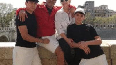 Barış Kılıç, eşi Ayşegül Kılıç ve oğullarıyla birlikte Roma'da tatil