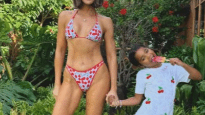 Bir dergi çekimi için kamera karşısına geçen Khloe Kardashian, fotoğraflarının