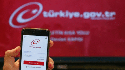 Ulaştırma ve Altyapı Bakanı Abdulkadir Uraloğlu, vatandaşların, telefon ve internet