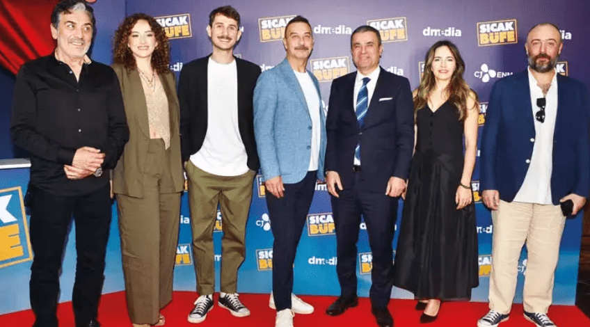 D Media imzalı ‘Sıcak Büfe’ filminin basın gösterimi önceki gün