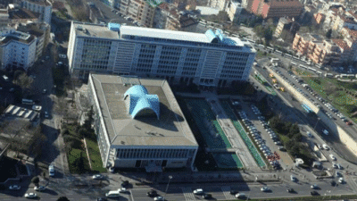 İstanbul Büyükşehir Belediyesi'ne (İBB) yönelik soruşturma kapsamında, 3. dalga operasyon