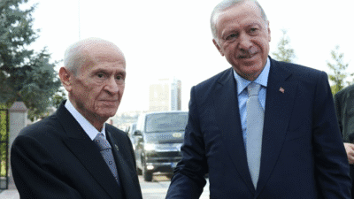 Şimdi darbe ürünü diye değiştirmek istedikleri 2017 Anayasası Erdoğan ve