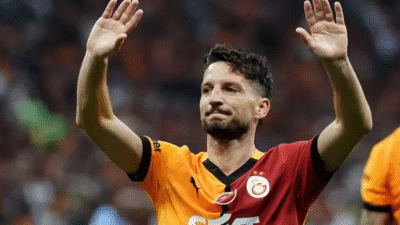 Transfer çalışmalarını sürdüren Galatasaray'da Dries Mertens'in yerine düşünülen ilk isim