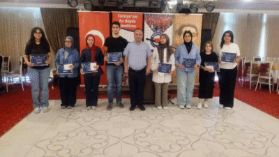 Genç-Memur-Sen ve Eğitim-Bir-Sen'in düzenlediği 'Bir Bilenle Bilge Nesil Projesi' kapsamında