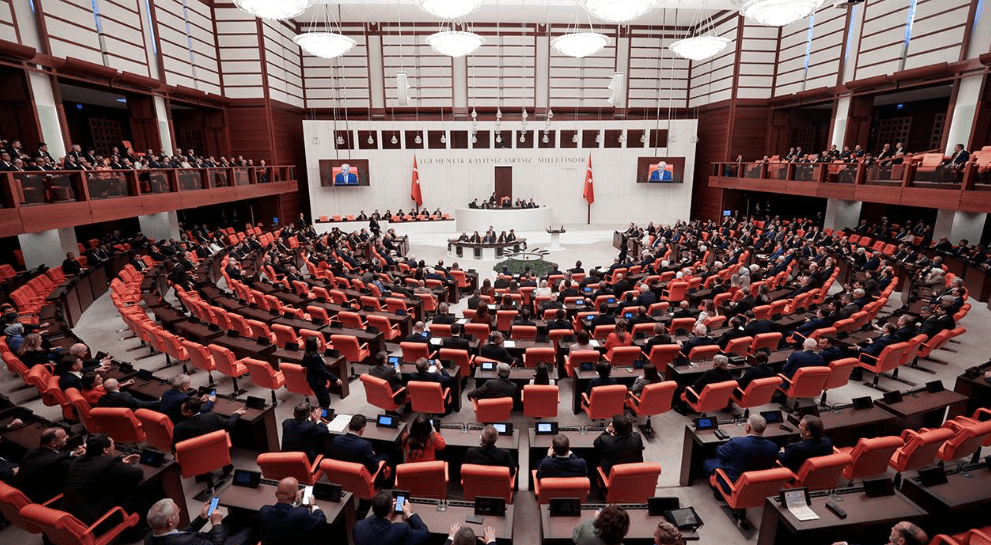 Türkiye Büyük Millet Meclisinin (TBMM) çalışma süresinin uzatılmasına ilişkin karar,