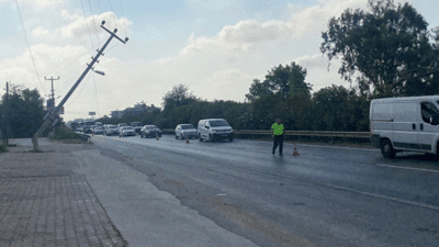 Antalya'nın Serik ilçesinde D400 karayolu üzerinde meydana gelen ilginç bir