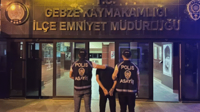 Gebze ilçesinde bir halk otobüsünde yanındaki kadına taciz ettiği iddia