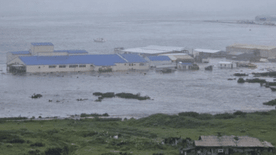 Rusya'nın Kamçatka Yarımadası açıklarında 8,8 büyüklüğünde deprem meydana geldi. Depremin