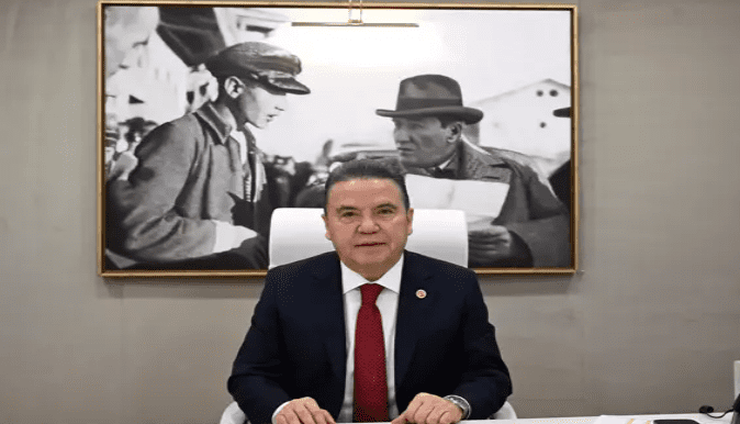 ANTALYA'da 'rüşvet' soruşturması kapsamında tutuklandıktan sonra geçici olarak Büyükşehir Belediye