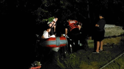 ANTALYA'nın Manavgat ilçesindeki ırmakta su seviyesinin yükselmesi sonucu adacıkta mahsur