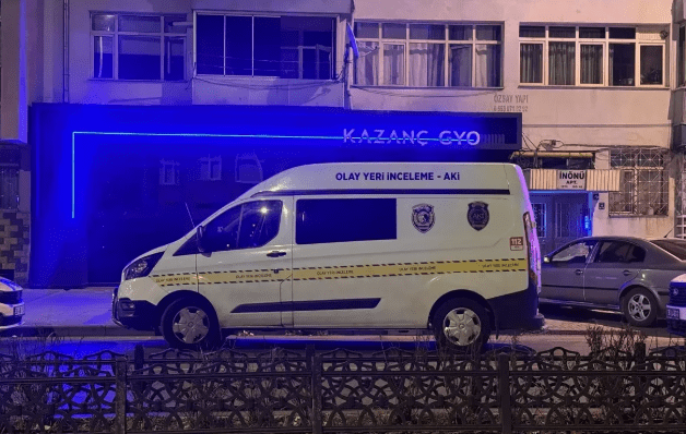 Kayseri'nin Kocasinan ilçesinde bir adam, tartışma sonucu eşini tabancayla öldürdükten
