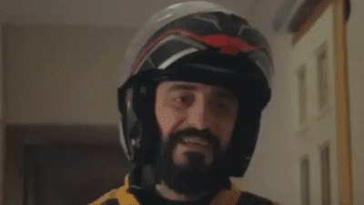 Dijital platformların en dikkat çeken absürt komedi dizisi Mahsun j.’nin