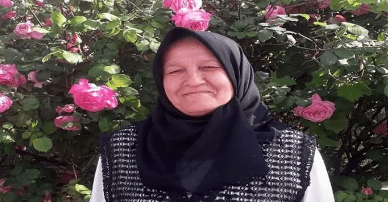 Yürekleri yakan kaza Antalya Finike'de meydana geldi. Hafif ticari araçla