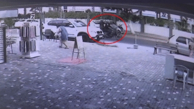 ANTALYA'nın Manavgat ilçesinde işlettikleri mağazanın önünde otururken motosikletli 2 kişinin