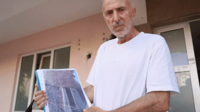 ANTALYA'da yaklaşık 12 yıldır aynı apartmanda yaşayan Şahap Çakıroğlu, komşusunun