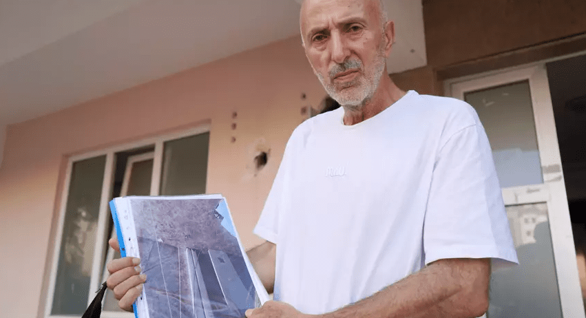 ANTALYA'da yaklaşık 12 yıldır aynı apartmanda yaşayan Şahap Çakıroğlu, komşusunun