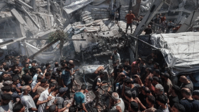 İsrail ordusunun kara harekatı başlattığı Gazze kentinde onlarca sivil hayatını