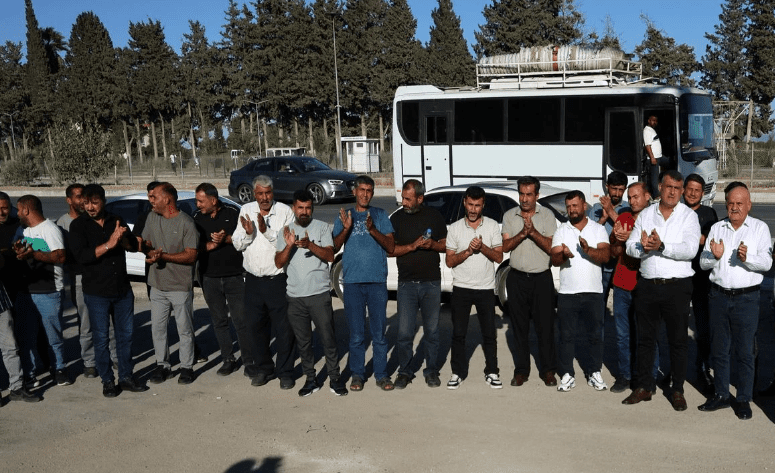 Adana’da tarım işçileri ve aracılar, günlük bin liralık yevmiyeyi düşük