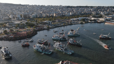 Filistin ve Küresel Sumud Filosu'na destek olmak ve İsrail'in saldırılarını