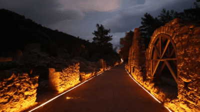  Gündüz hava sıcaklığının yüksek olduğu Antalya'da, antik kent ziyareti