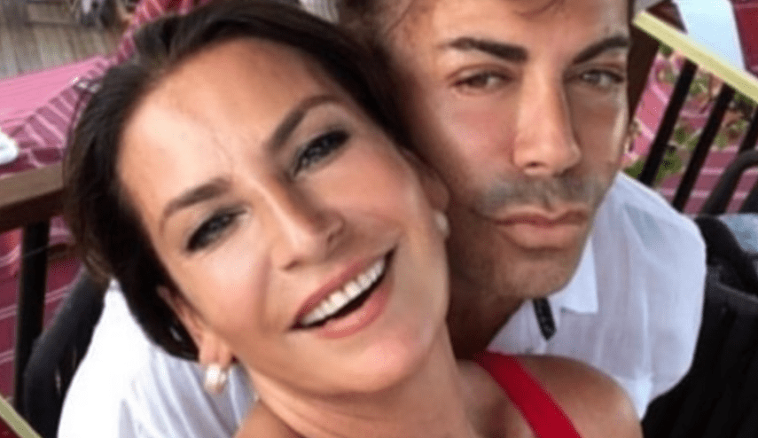 Fatih Ürek’in son durumunu paylaştı Geçirdiği kalp krizi sonrası tedavisi hastanede devam eden Fatih Ürek'in