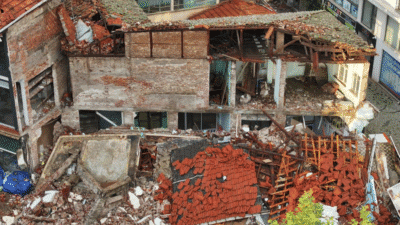 Balıkesir'in Sındırgı ilçesindeki 6,1 büyüklüğündeki depremin ardından 330 artçı sarsıntı