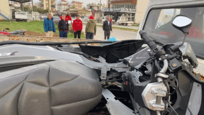 Serik'te otomobil ile motosiklet çarpıştı, iki kişi yaralandı. Yaralılar hastaneye
