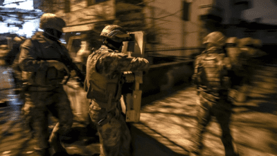 Çekmeköy'de eve düzenlenen narkotik operasyonunda açılan ateş sonucu ağır yaralanan