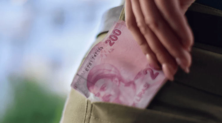 Vergi yüzsüzleri açıklandı: Listenin tepesinde el konulan holding var Gelir İdaresi Başkanlığı (GİB), eylül ayında Resmi Gazete'de yayımlanan tebliğ