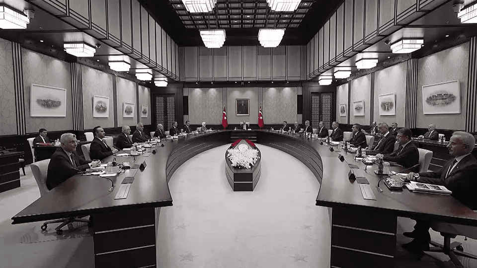 Kabine iç ve dış gelişmeleri görüşmek üzere bugün Cumhurbaşkanı Erdoğan