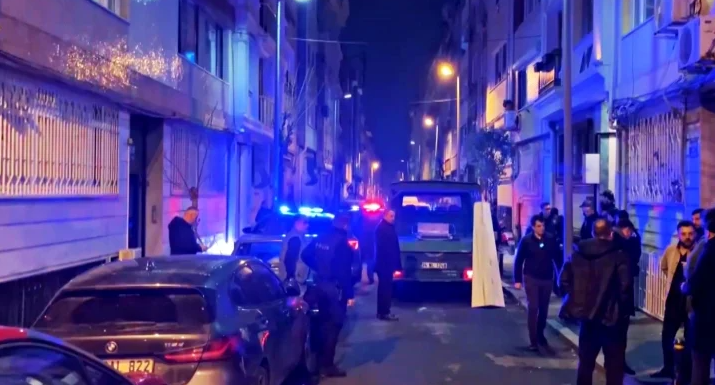 Şişli’de çöpte bulunan başı kesik kadın cesedi: Gözaltı sayısı üçe yükseldi İstanbul’un Şişli ilçesinde dün (24 Ocak) Duatepe Mahallesi Kuyulubağ Sokak’ta