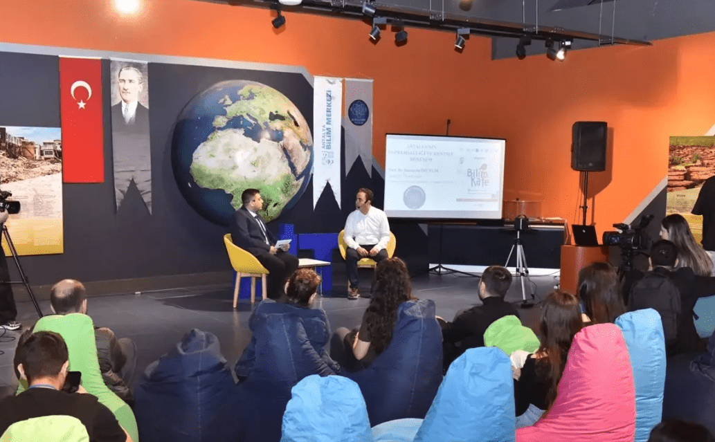 Kepez Belediyesi, deprem anısına kentsel dönüşüm ve riskler üzerine seminer