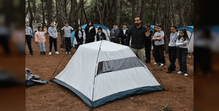 Antalya Büyükşehir Belediyesi'nin izcileri, Gençlik Kampı Eğitim Merkezi'nde düzenlenen kaynaşma