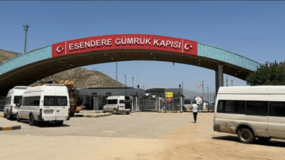 Ticaret Bakanı Ömer Bolat, İran sınırındaki gümrük kapılarında ticari yük