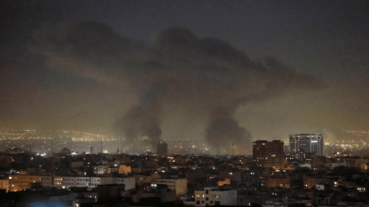 İsrail ordusu, İran'a yeni saldırı dalgasının başladığını duyurdu. İran’ın başta