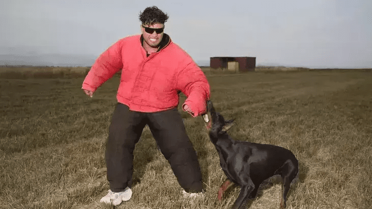 Lvbel C5’ten gösterişli tercih: Saatinin değeri dudak uçuklattı! Ünlü rapçi Lvbel C5, bu kez müziğiyle değil taktığı lüks