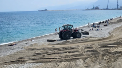 Antalya'da bazı oteller ile sahildeki işletmeler, 'yaz sezonuna hazırlık' adı