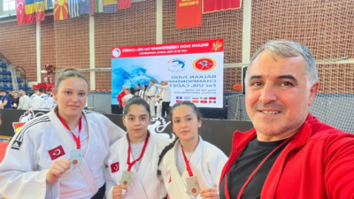 BURDURLU judocular Karadağ'da düzenlenen Ümitler Balkan Judo Şampiyonası'ndan 4 gümüş