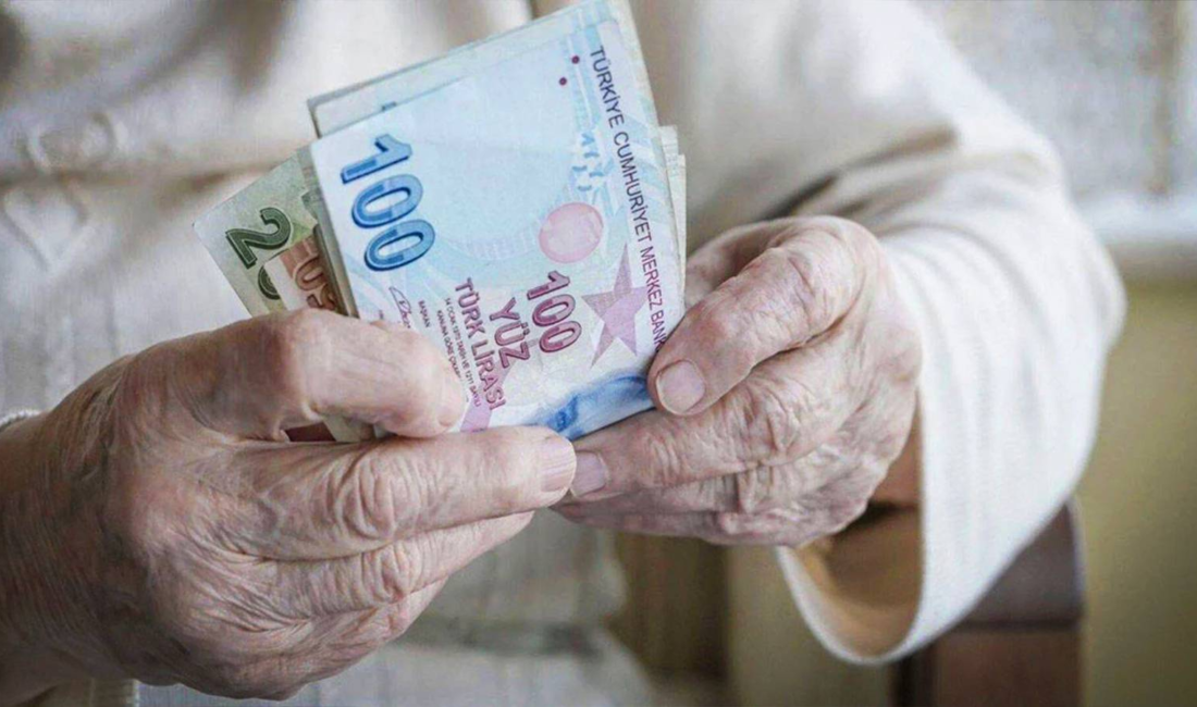Yaklaşık 17,7 milyon emekliye Kurban Bayramı ikramiyesi ödemeleri bugün başlıyor.
