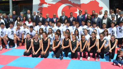Namık Kemal KILINÇ/SERİK, (DHA)- ANTALYA'nın Serik ilçesinde 19 Mayıs Atatürk'ü