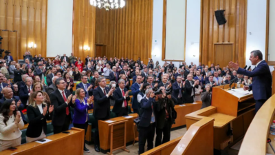 AKP’nin mutlak butlan kararı sonrasında resmi olarak CHP’nin başına geçirilen
