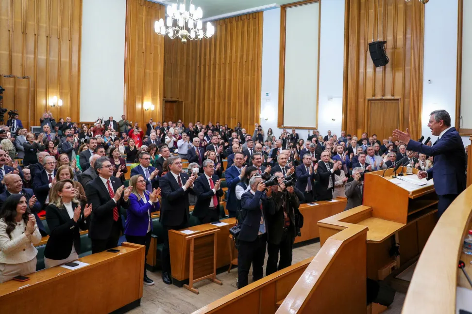 AKP’nin mutlak butlan kararı sonrasında resmi olarak CHP’nin başına geçirilen