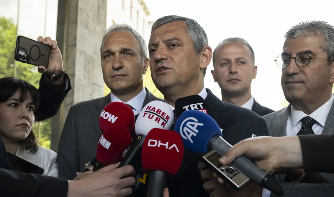 CHP Antalya adaylığı soruşturması: Özgür Özel ve beş vekile fezleke talebi Antalya Büyükşehir Belediyesi'nde aday belirleme sürecinde yaşananlara ilişkin iddialara yönelik