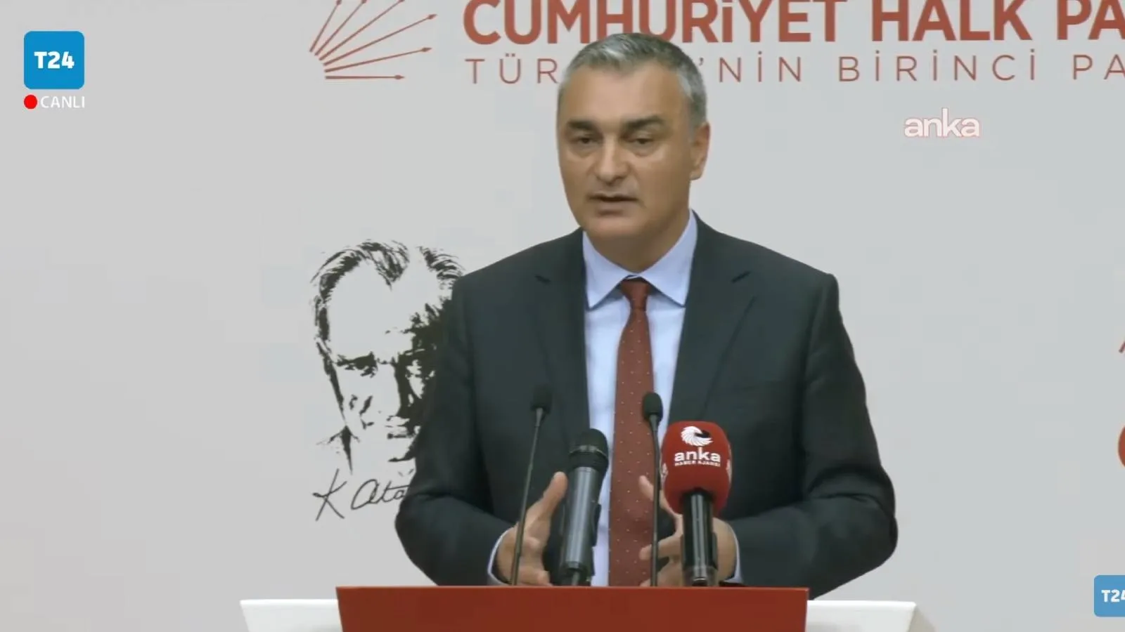 Mahkeme kararıyla CHP'nin başına getirilen Kemal Kılıçdaroğlu yönetiminin sözcüsü Müslim