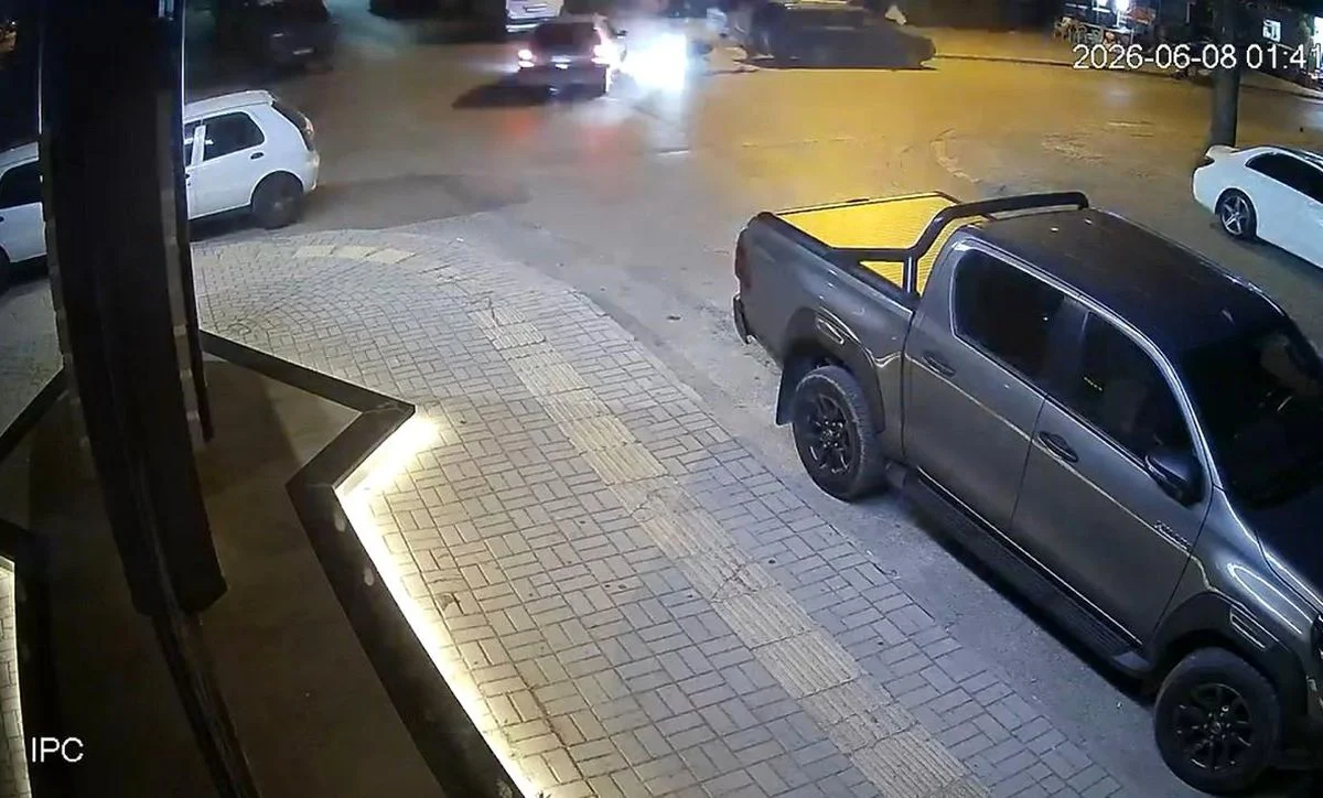 Antalya'nın Alanya ilçesinde otomobil ile motosikletin çarpışması sonucu 2 kişi