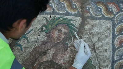 Aspendos’ta yürütülen kazı çalışmalarında, mozaik sanatında oldukça sınırlı sayıda örneğine