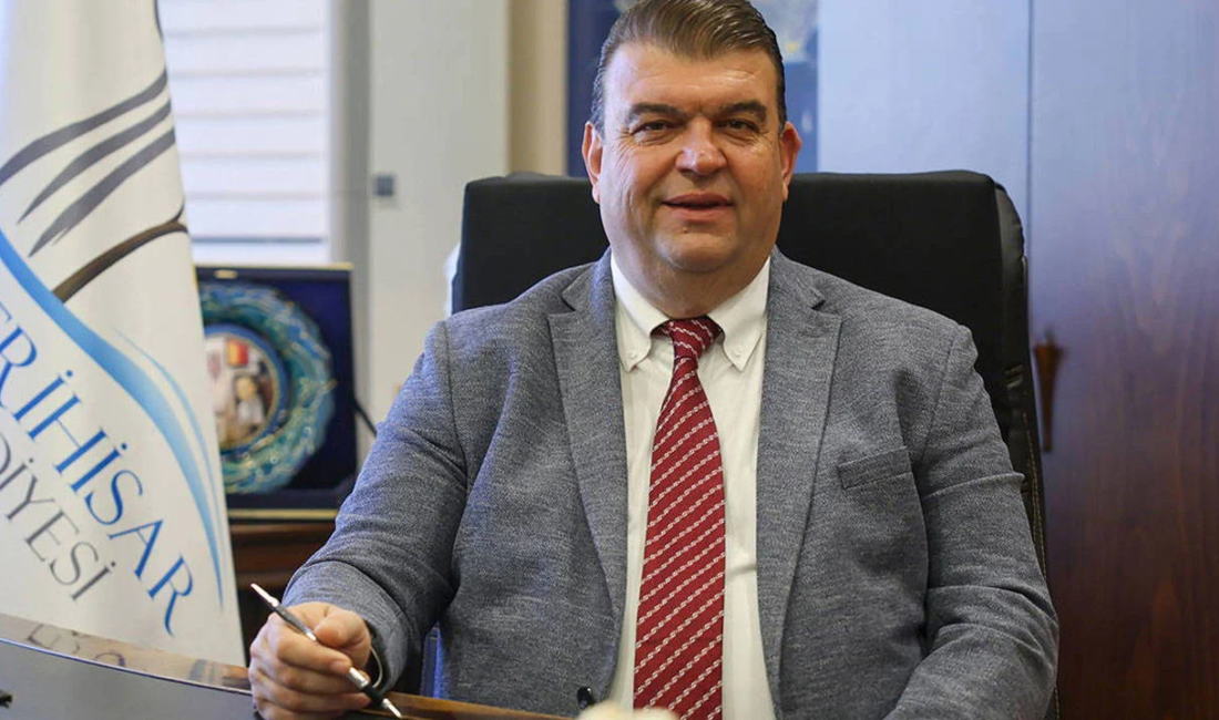 İzmir'de Seferihisar Belediyesi'ne yönelik "rüşvet" soruşturması kapsamında gözaltına alınan Seferihisar