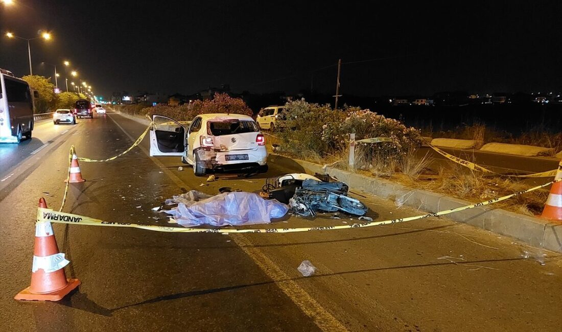 Antalya'nın Manavgat ilçesinde motosikletin otomobile arkadan çarpması sonucu 1 kişi