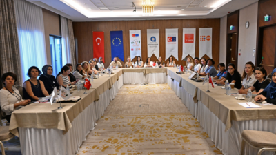 Kadın Dostu Kentler Eğitimi Antalya’da Antalya'da, AB destekli 'Kadın Dostu Kentler III Programı' kapsamında eğitimler