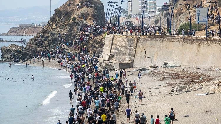 İspanya’daki kriz AB’yi ikiye böldü: İpler gerildi… Liderler karşı karşıya! İspanya'nın Ceuta bölgesinde yaşanan göçmen krizi, Avrupa Birliği içinde sınır